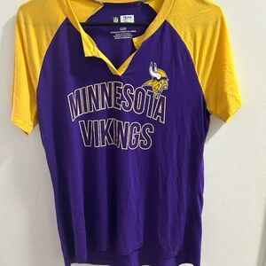 Minnesota Viking Women's‎ T- Shirt NFL Licensed, Size Large
